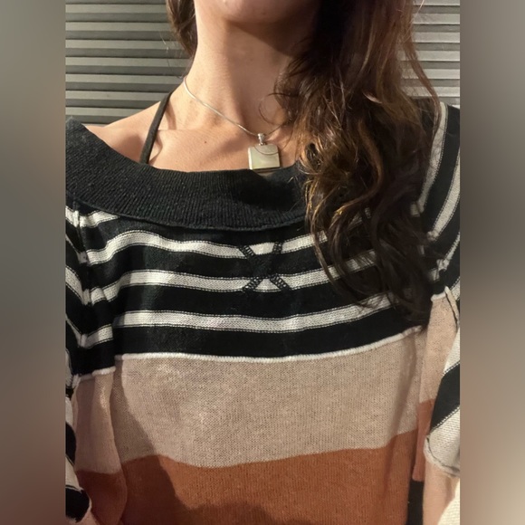 Free people striped sweater. Dolman sleeves. Size large. - Picture 3 of 6